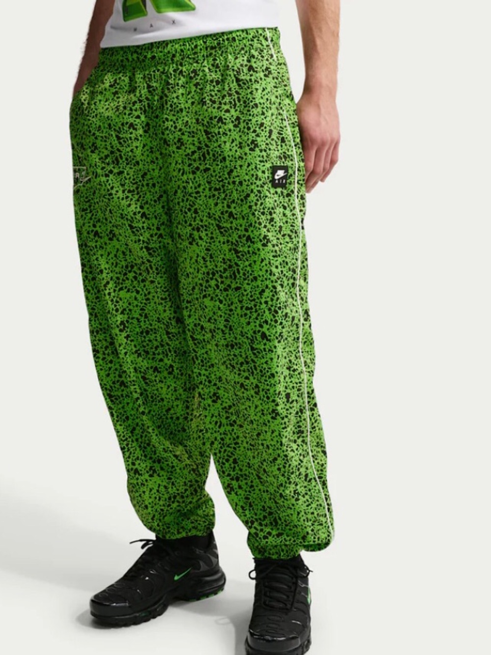 Nike Air Men's woven Neon Green Black Speckle Track Pants(ll3133-307) Medium